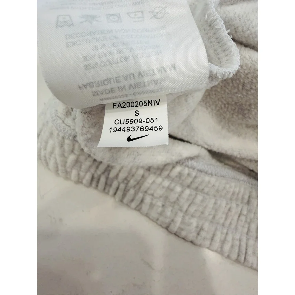 Nike women gray